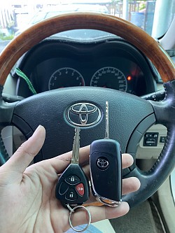 รับทำกุญแจรีโมทสำรอง โตโยต้า ทุกรุ่น