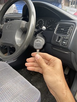 Toyota AE100 กุญแจตกท่อ สร้างดอกใหม่30นาที รอรับได้เลย