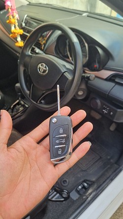 รับทำ Vios กุญแจหายหมด