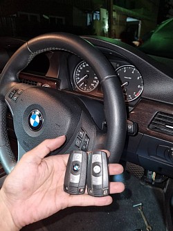 รับทำรีโมท BMW  กุญแจหายหมด