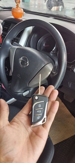 รับทำกุญแจรีโมท NISSAN TIIDA